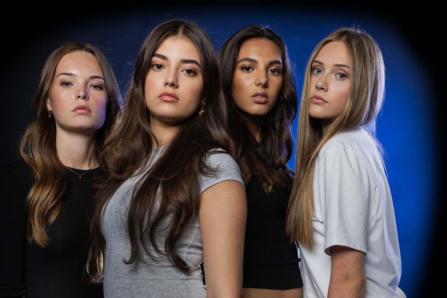 Mel Wallis de Vries Homepage